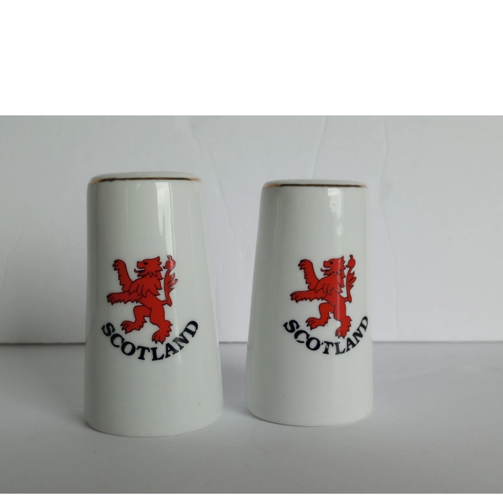 Scotland Salt And Pepper Shakers Red And White